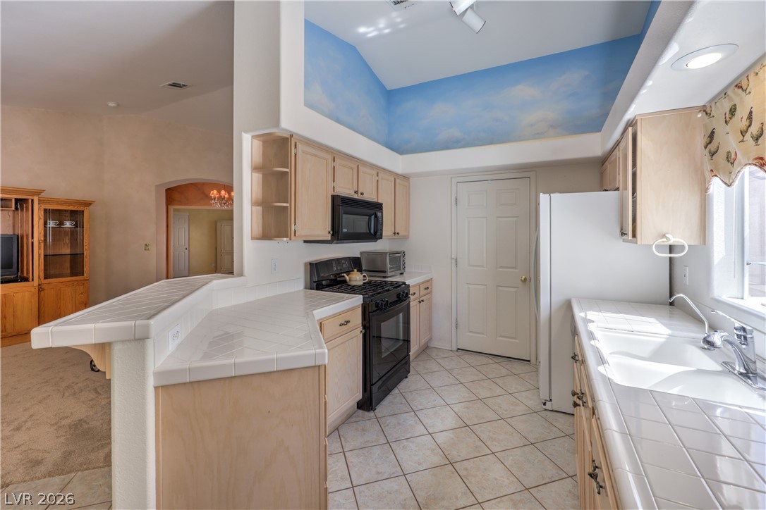 1046 Armillaria Street Property Photo 11