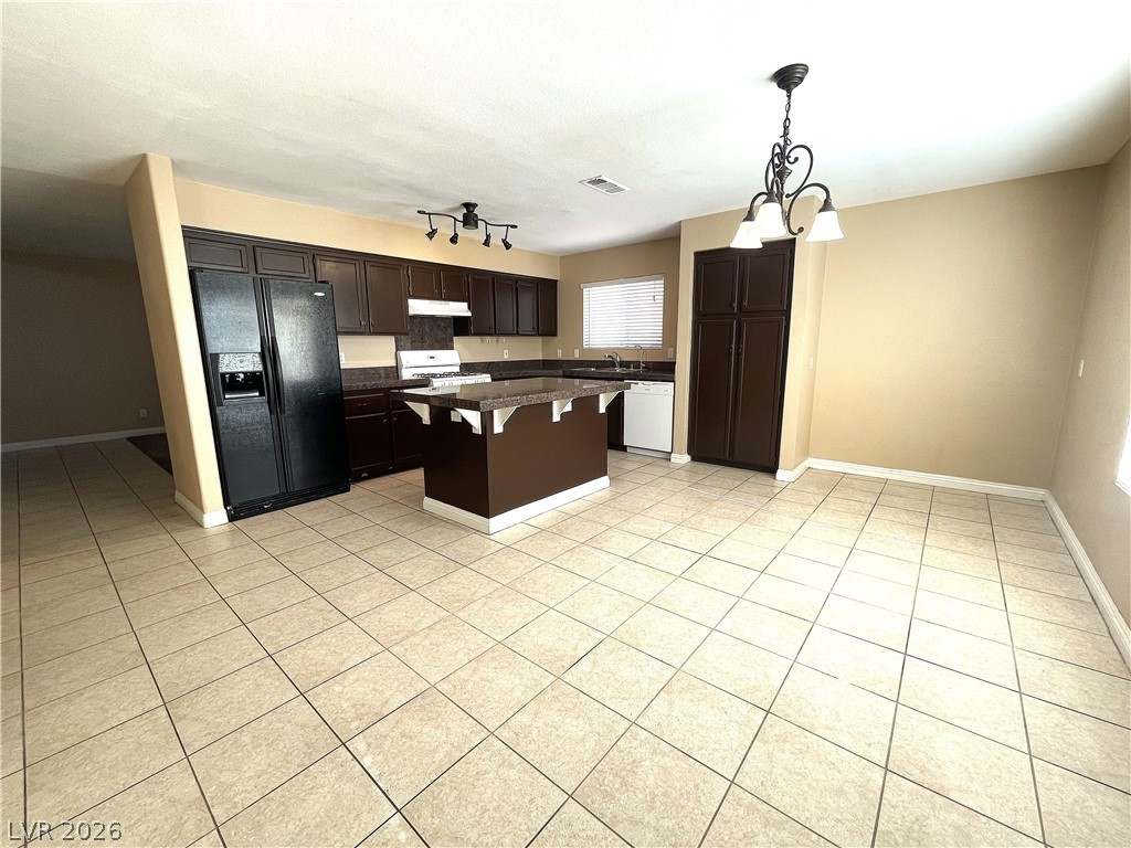 1420 Desert Hills Drive Property Photo 8