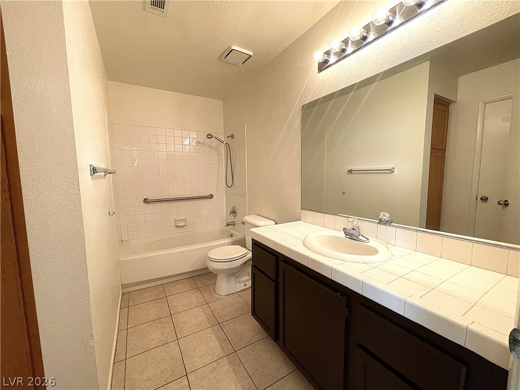 1420 Desert Hills Drive Property Photo 15