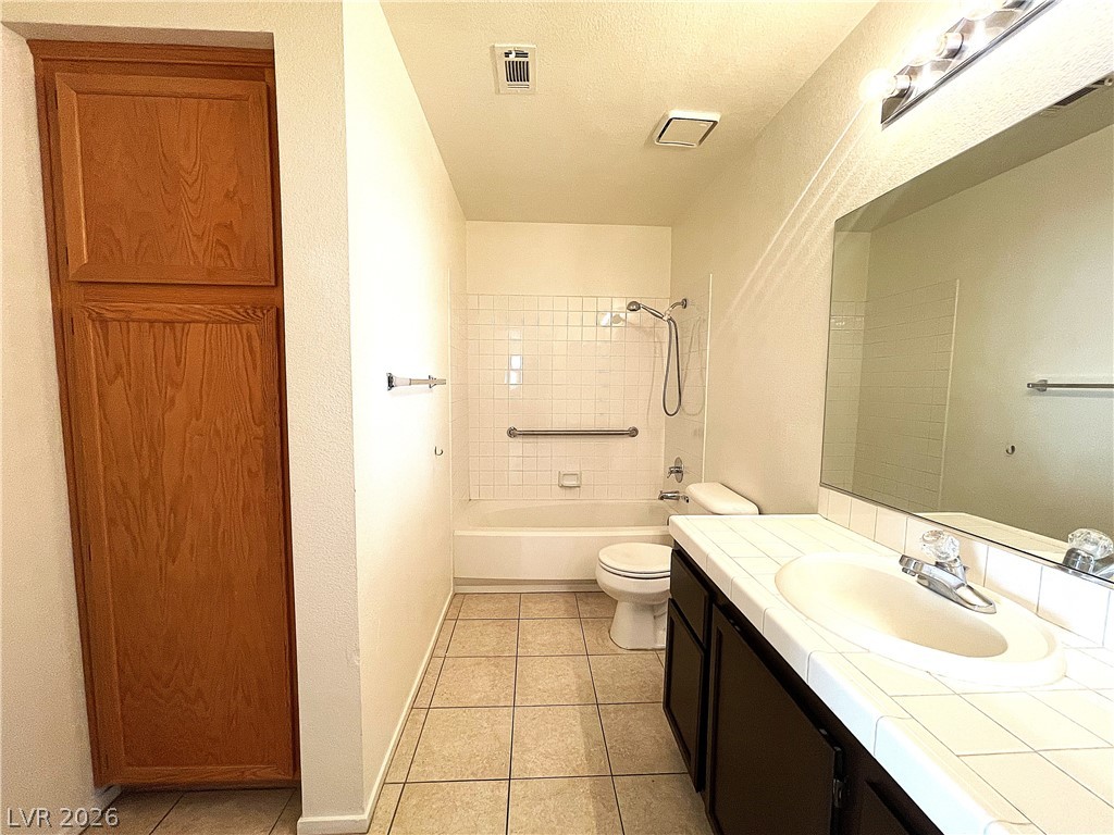 1420 Desert Hills Drive Property Photo 16
