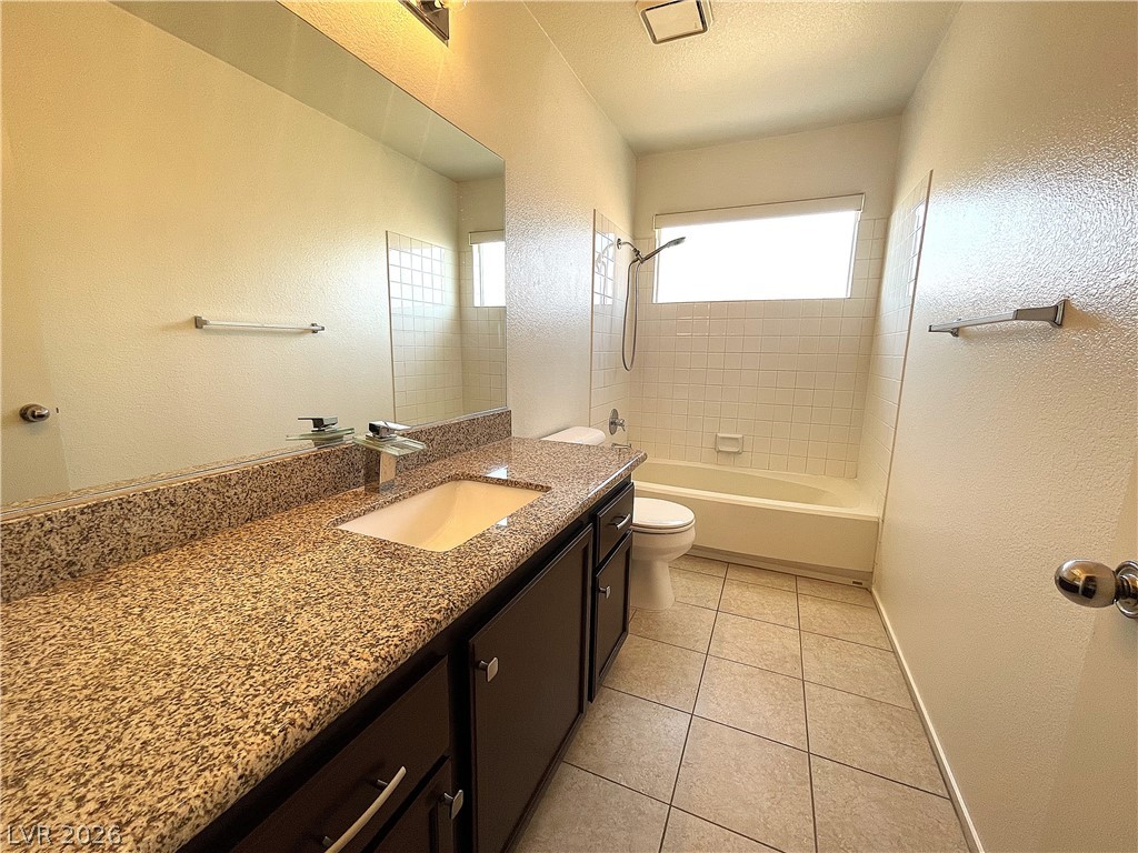 1420 Desert Hills Drive Property Photo 27