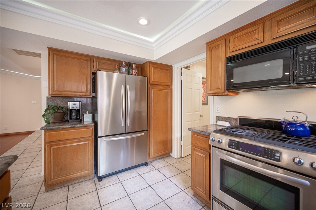 7423 Edgewater Lane Property Photo 13