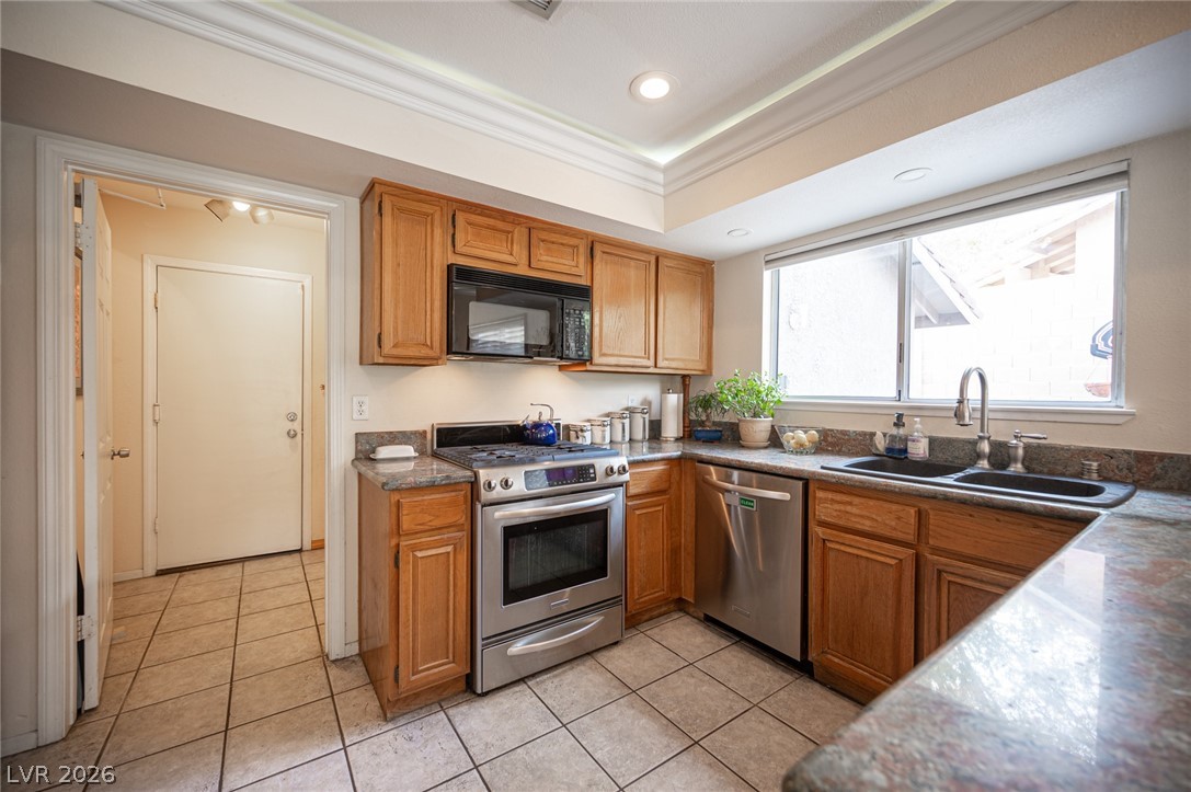 7423 Edgewater Lane Property Photo 14