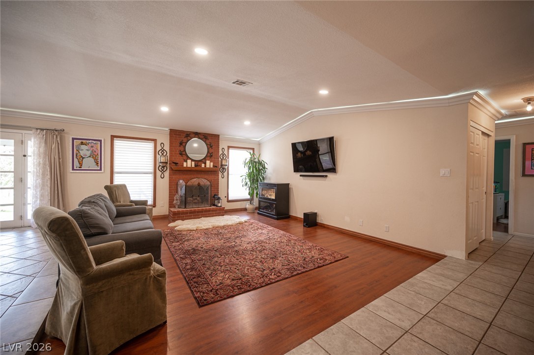 7423 Edgewater Lane Property Photo 17