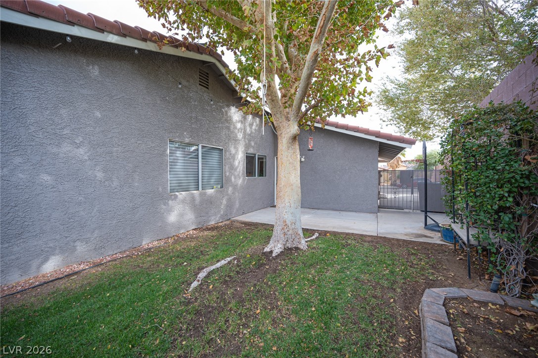 7423 Edgewater Lane Property Photo 47