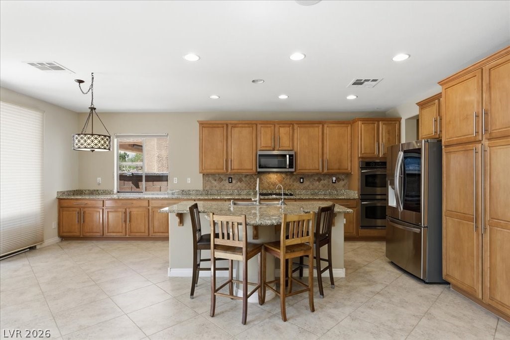 7025 Puetollano Drive Property Photo 12