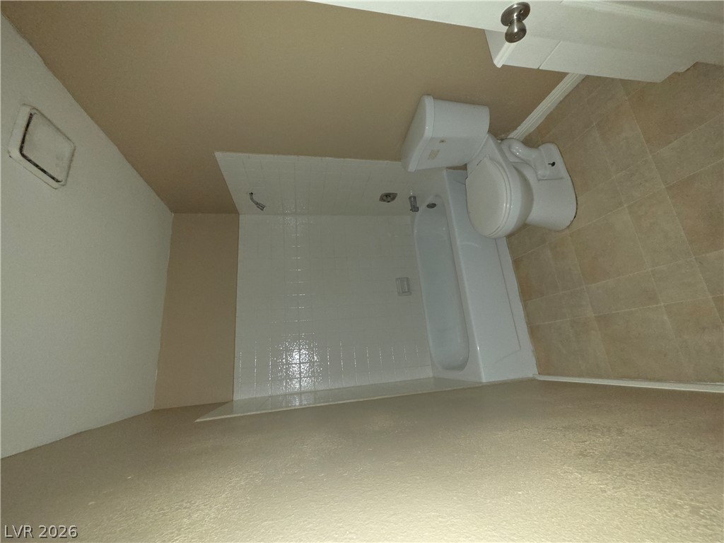 2781160 Property Photo 17