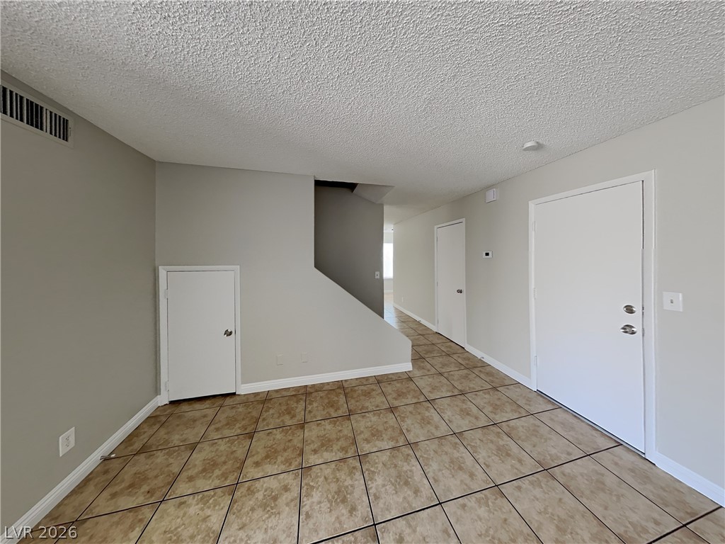 2781175 Property Photo 2
