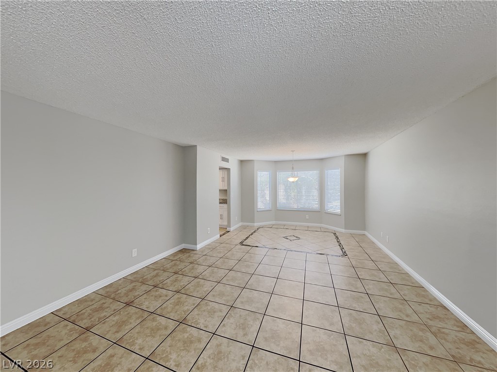 2781175 Property Photo 6