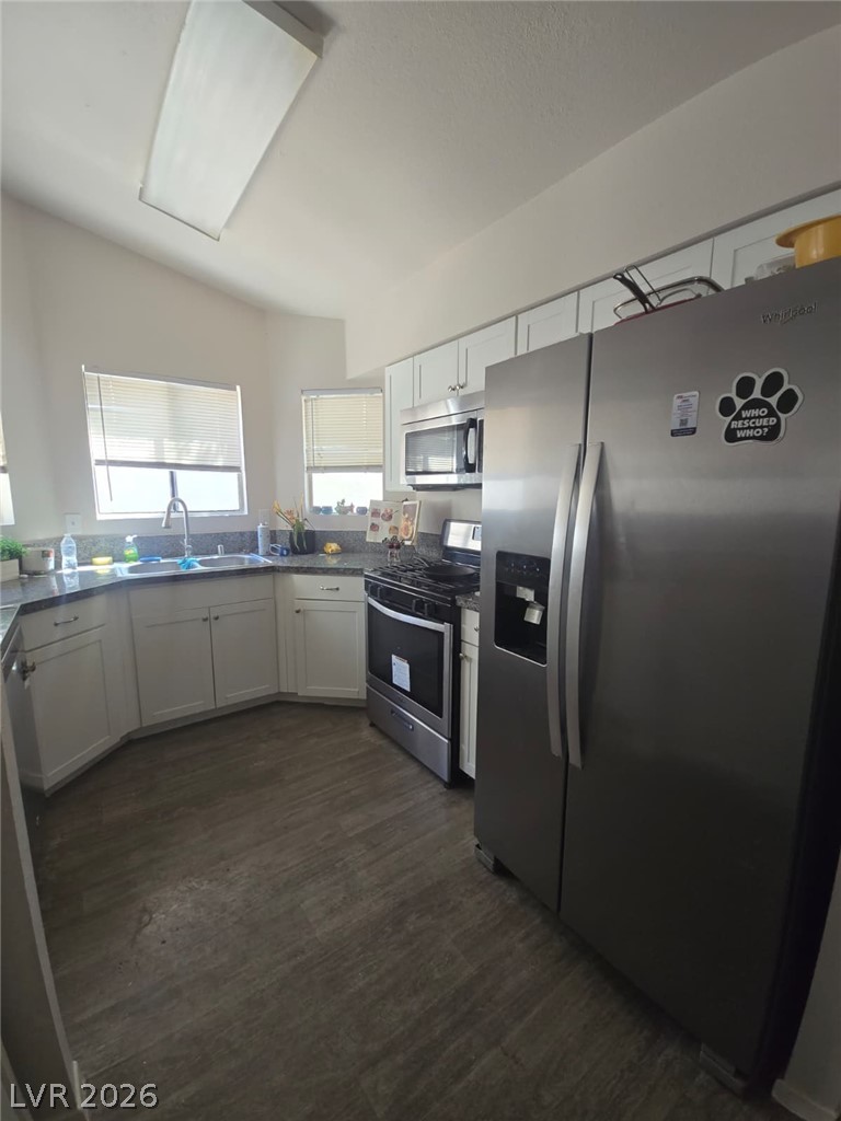 5772 Cinnabar Avenue Property Photo 5