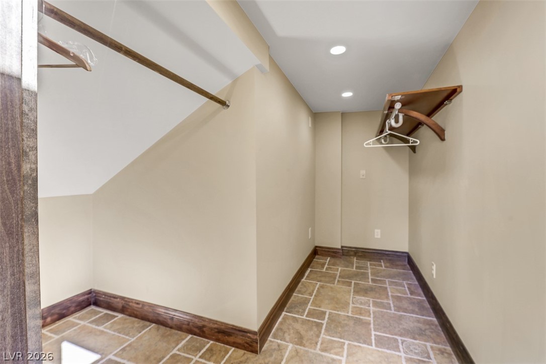 264 Crestview Drive Property Photo 61