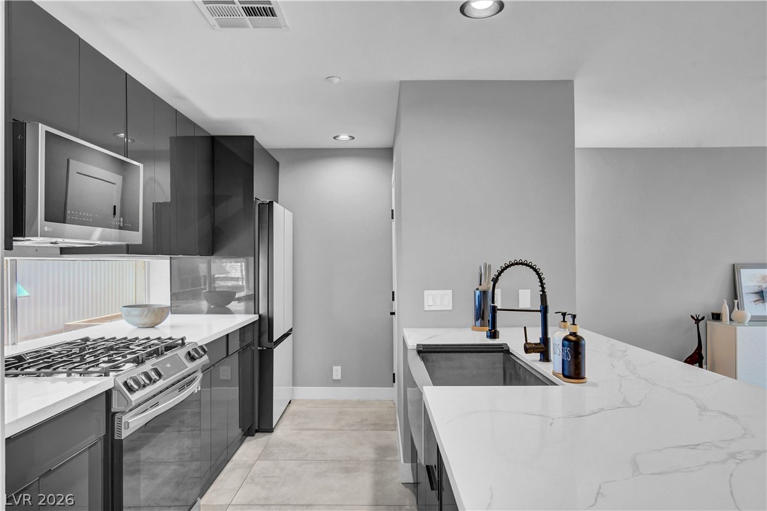 121 South 11th Street Property Photo 14