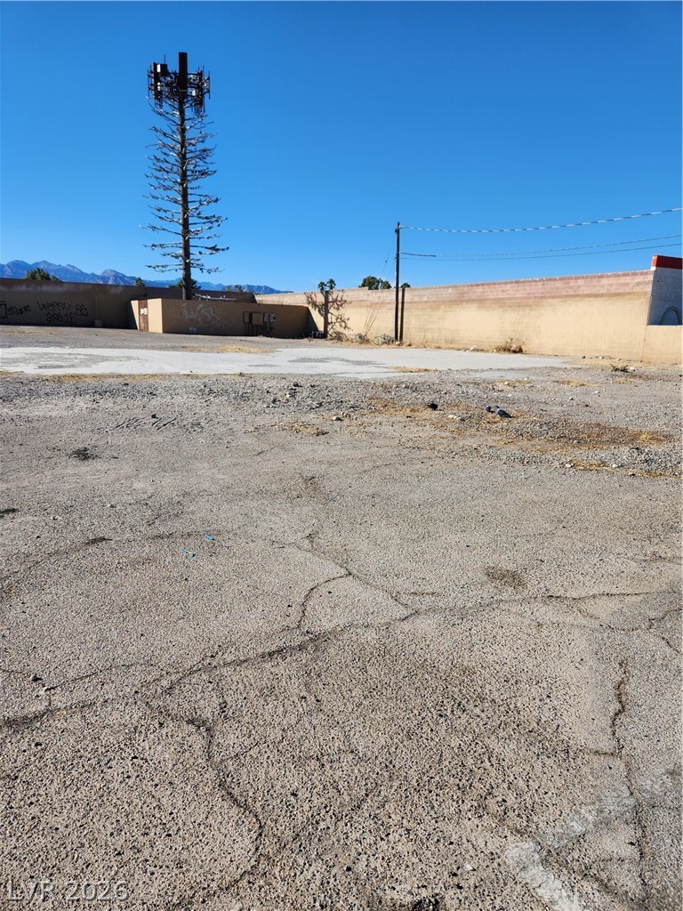 1859 North Decatur Boulevard Property Photo 2
