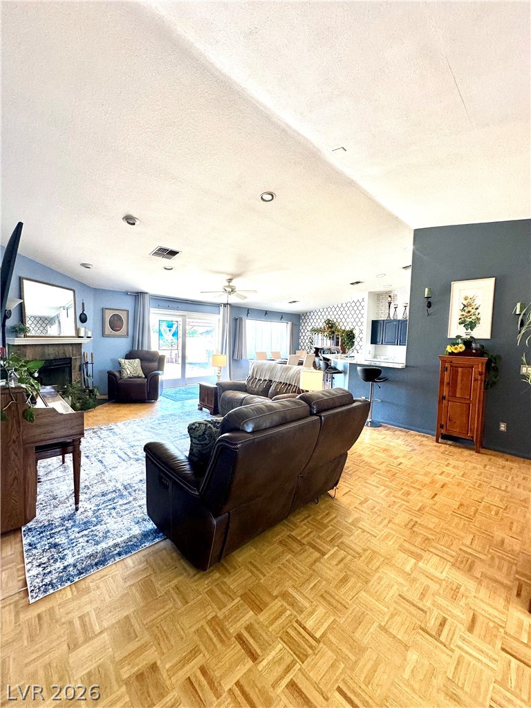 1861 East Deerskin Street Property Photo 3