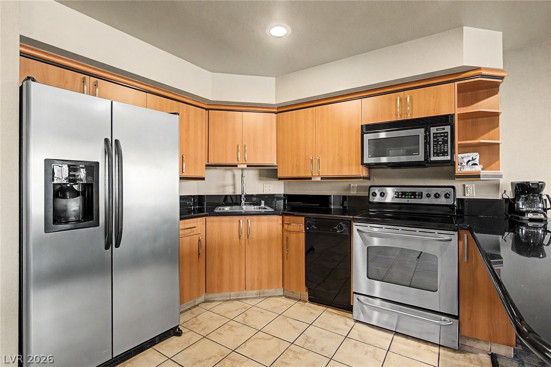 211 East Flamingo Road 1504 Property Photo 2