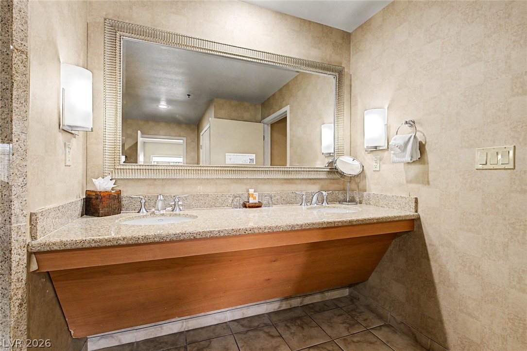 211 East Flamingo Road 1504 Property Photo 22