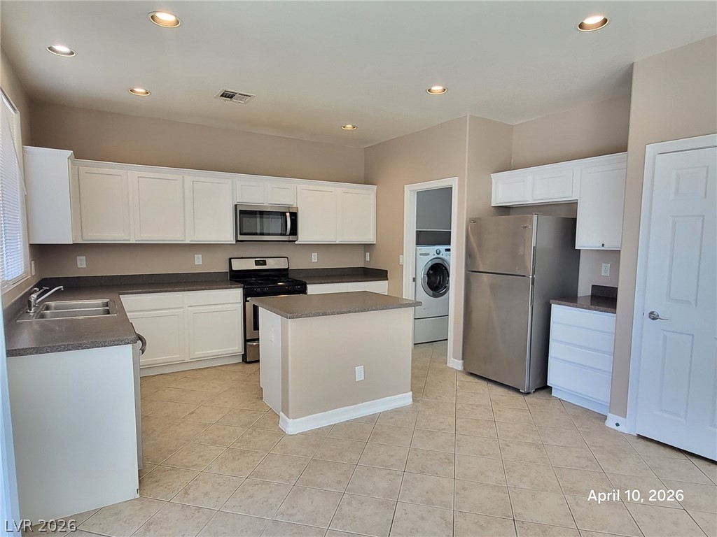 7946 Skyline View Court Property Photo 4