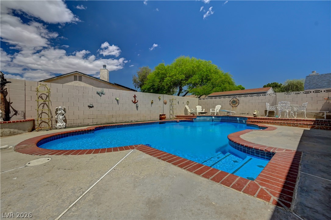 5614 Grossmont Avenue Property Photo 36