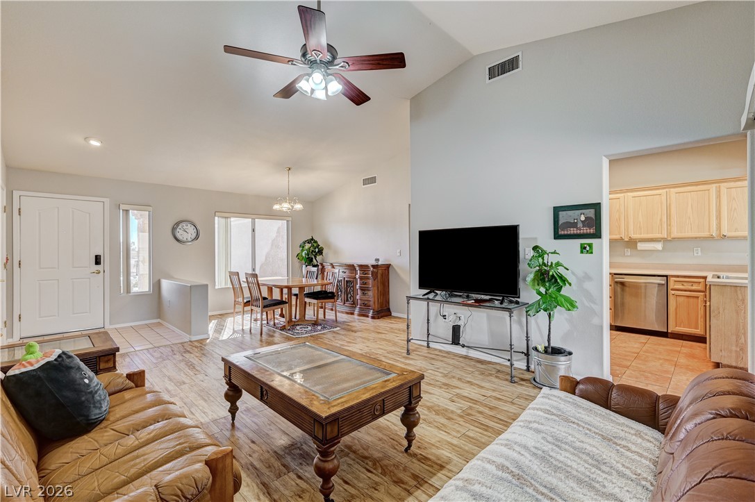 2621 Lotus Hill Drive Property Photo 8