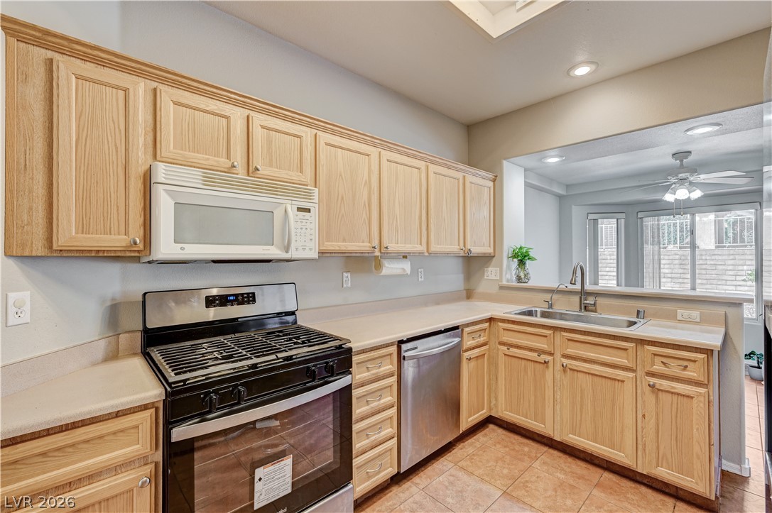 2621 Lotus Hill Drive Property Photo 19