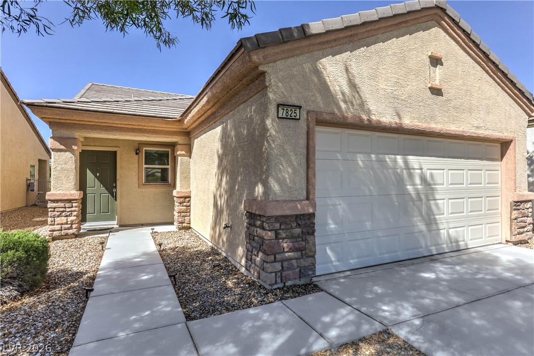 7825 Wading Bird Way Property Photo 4