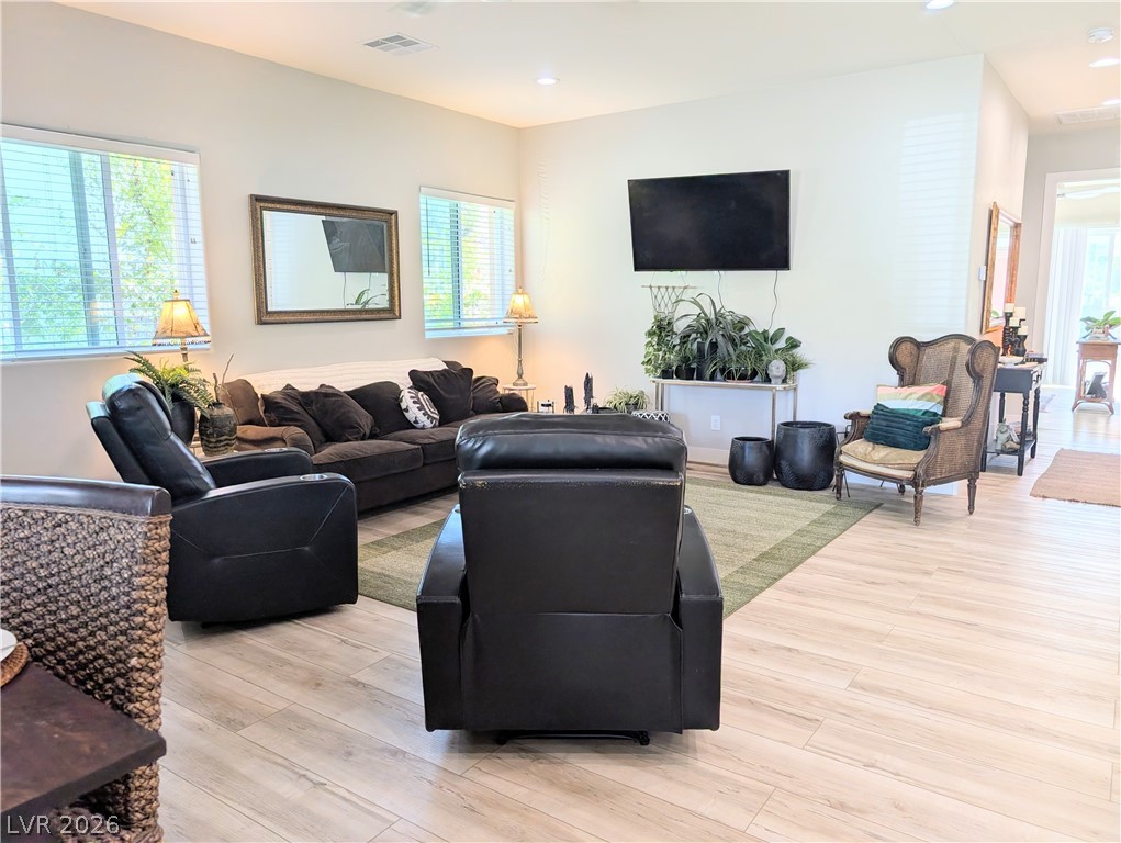 251 Spring Heights Property Photo 6