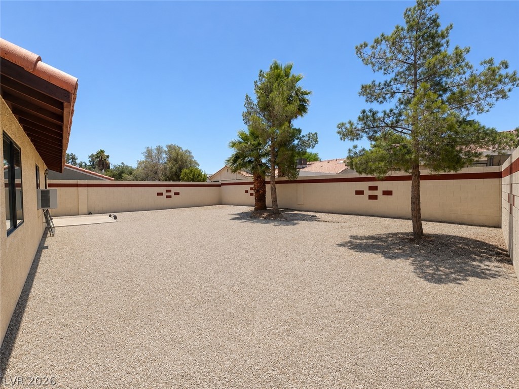 6353 Formula Way Property Photo 12