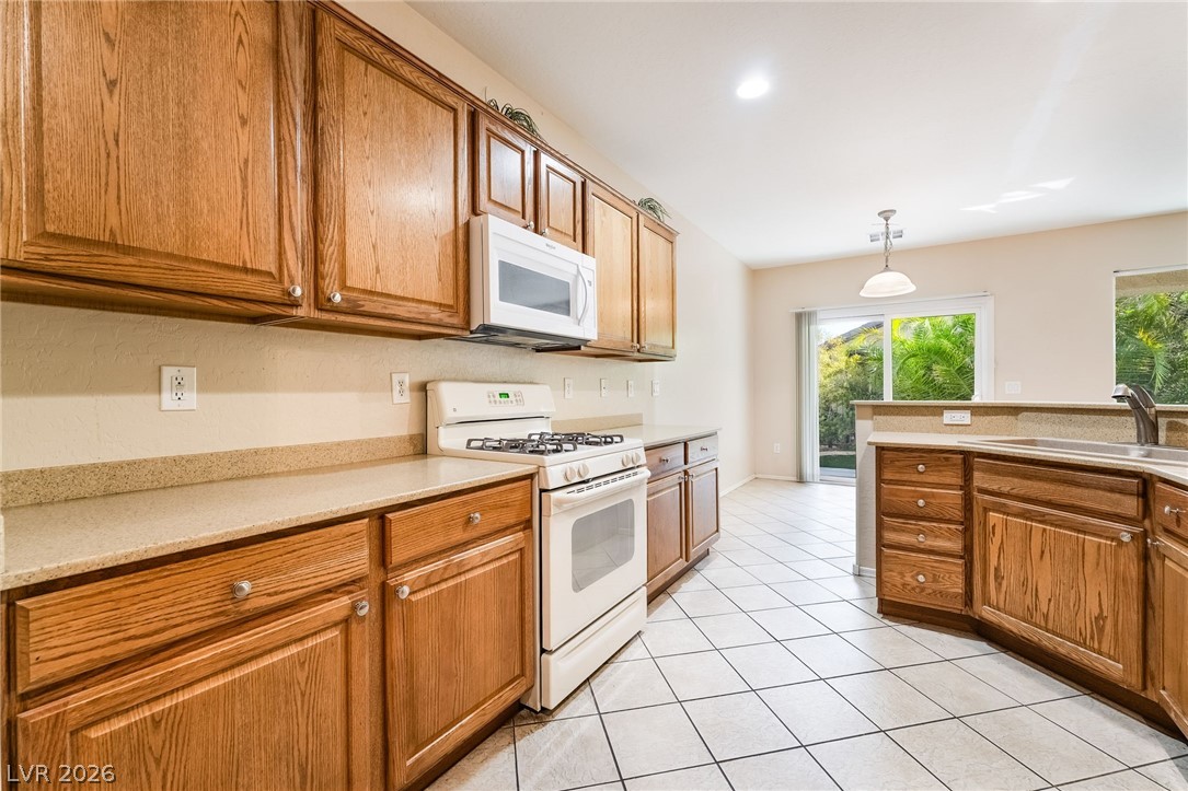 2570 Cosmic Dust Street Property Photo 15