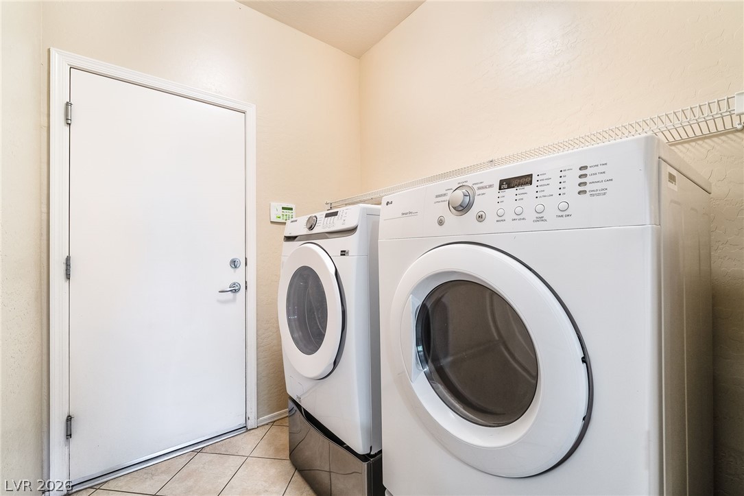 2570 Cosmic Dust Street Property Photo 29