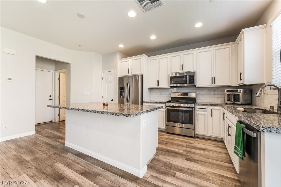360 Misterioso Street Property Photo 19