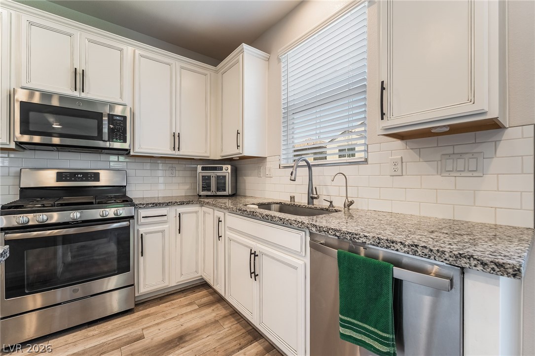 360 Misterioso Street Property Photo 22