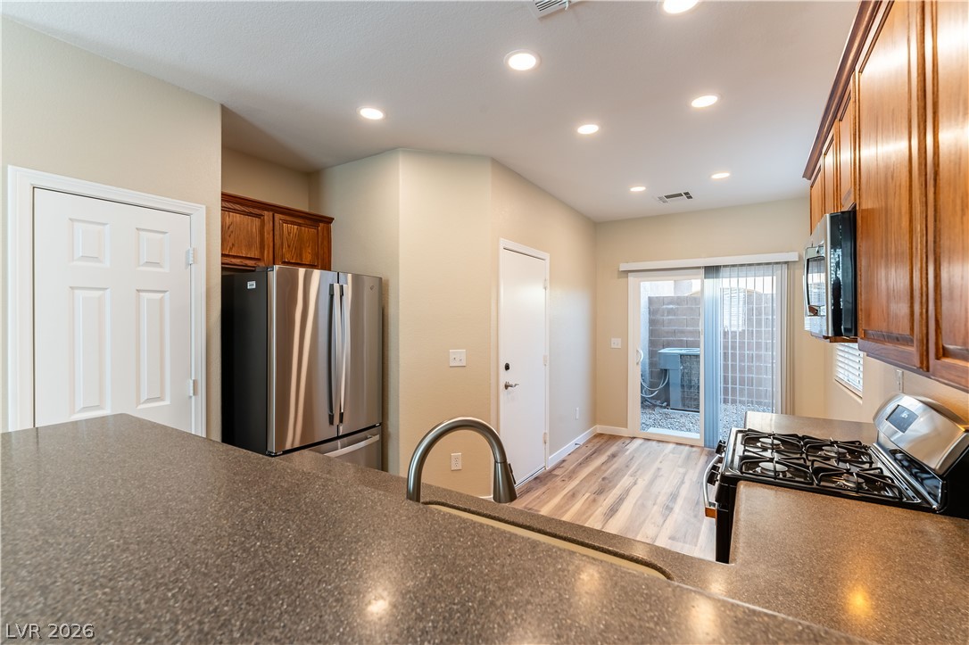 4174 Sparrow Rock Street Property Photo 10