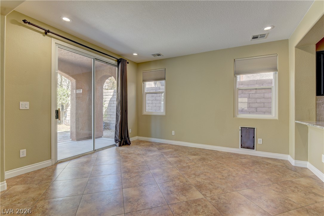 561 Ivy Spring Street Property Photo 11