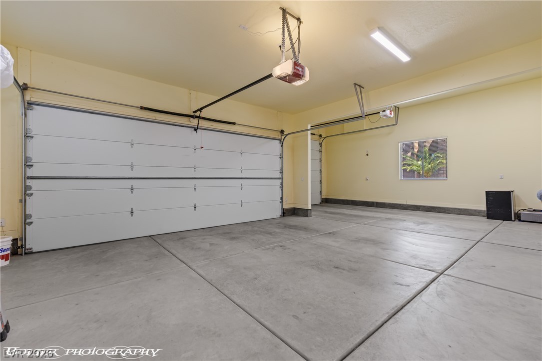 402 Links Drive Property Photo 46