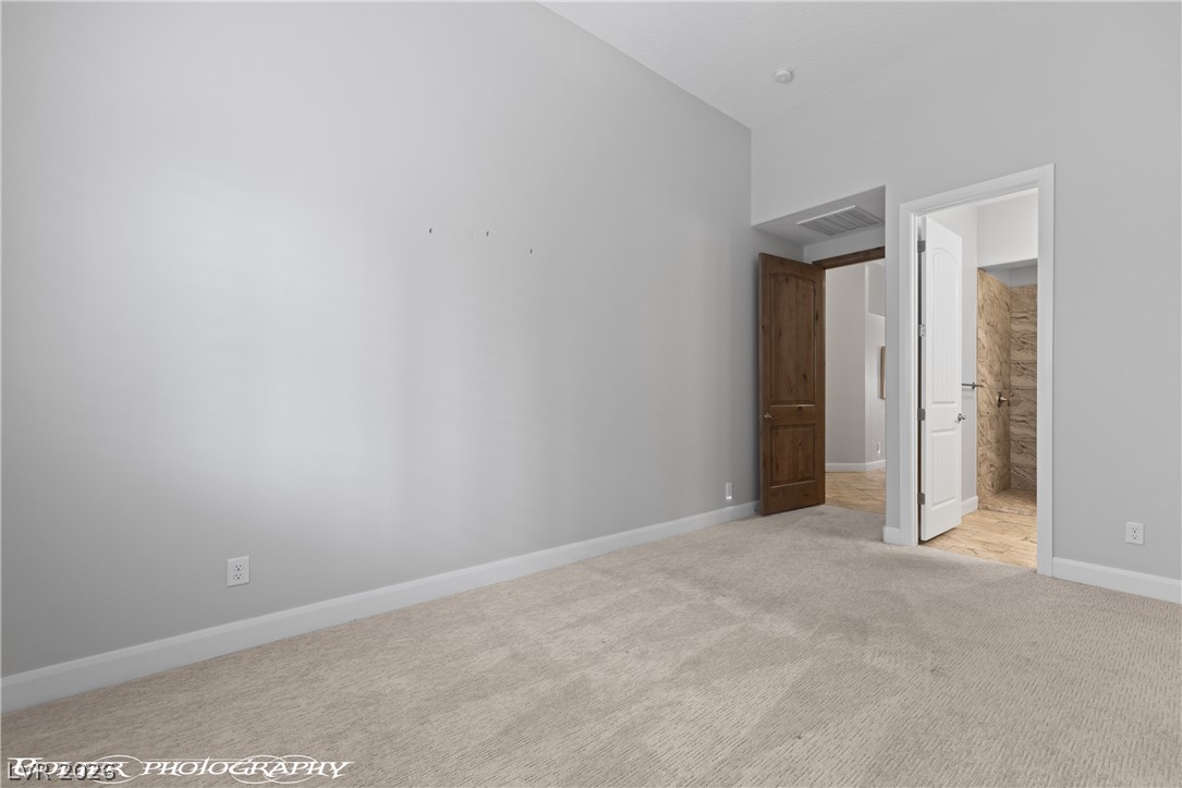 402 Links Drive Property Photo 63