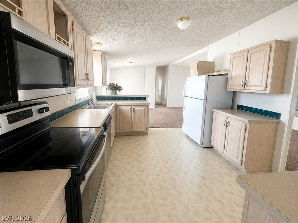 973 Bel Air Road Property Photo 10