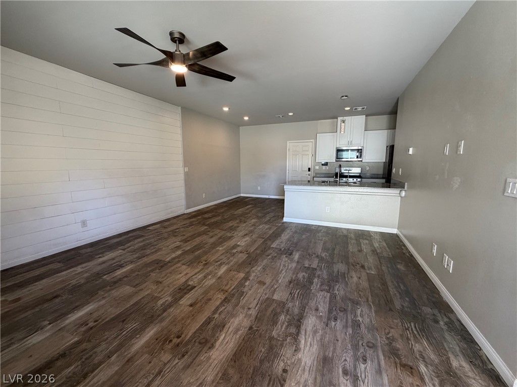 7305 Halo Falls Street Property Photo 6