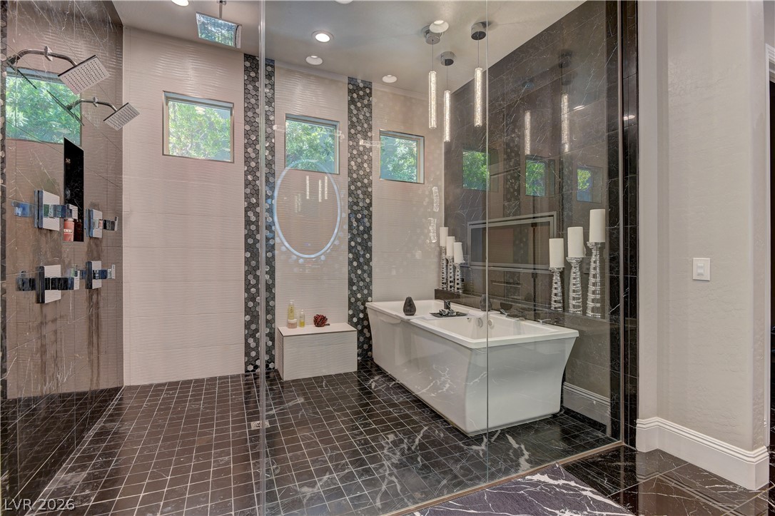 12439 Sky Bluff Court Property Photo 26