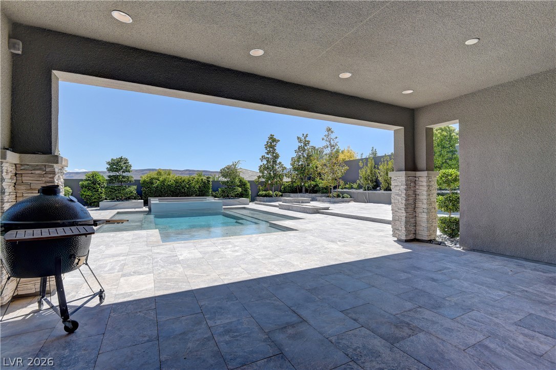 12439 Sky Bluff Court Property Photo 47