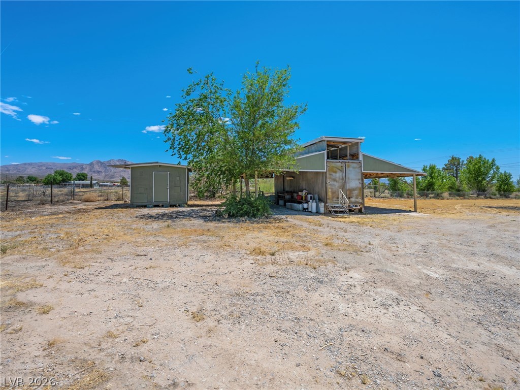 420 East Quartz Avenue Property Photo 9