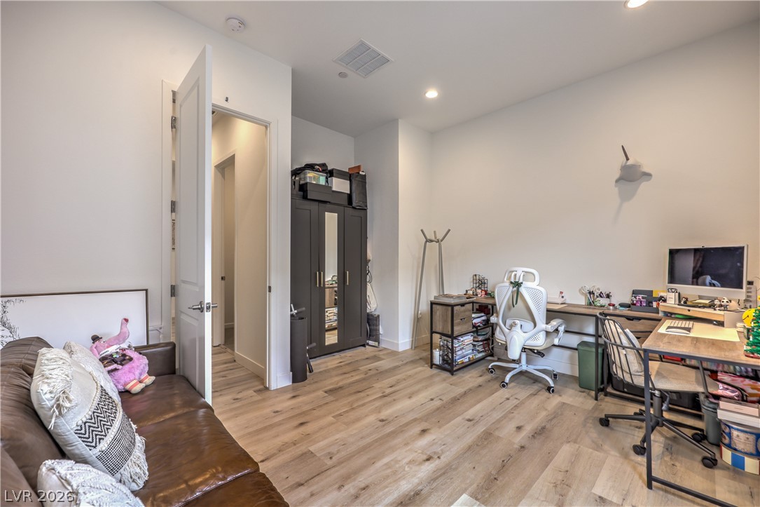 8935 Cassia Winds Street Property Photo 25