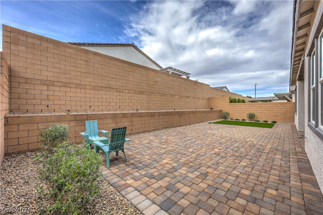 8935 Cassia Winds Street Property Photo 30