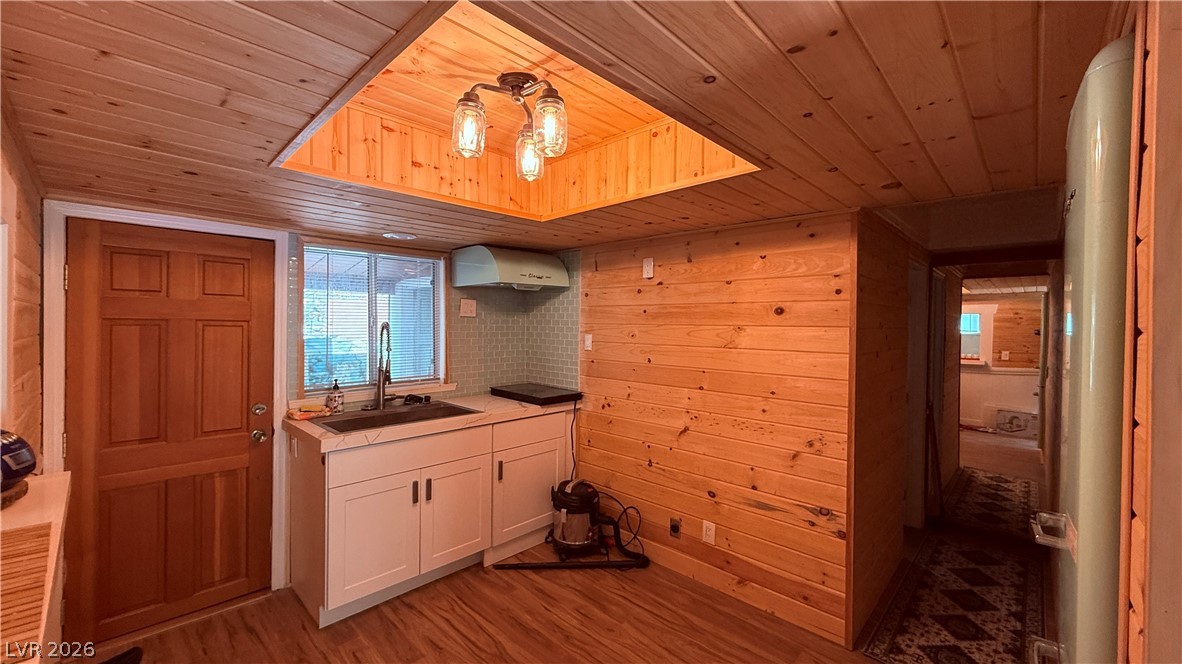 4518 Yellow Pine Avenue Property Photo 8