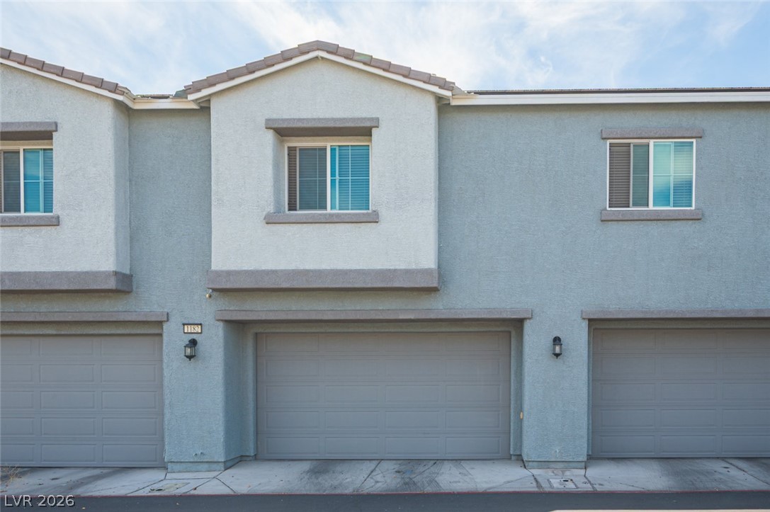 5565 Autumn Cliffs Way Property Photo 3
