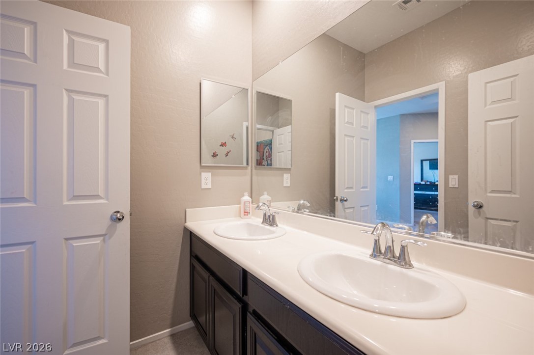 5565 Autumn Cliffs Way Property Photo 27
