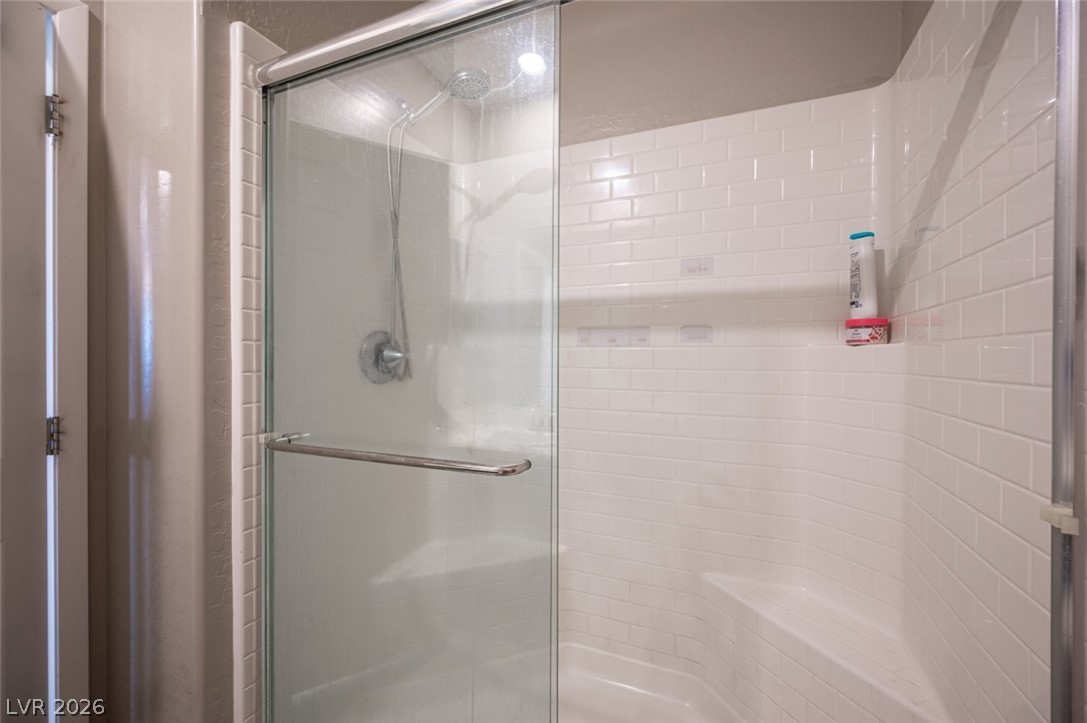 5565 Autumn Cliffs Way Property Photo 32