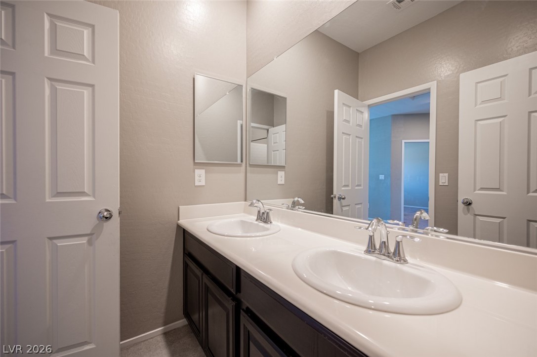 5565 Autumn Cliffs Way Property Photo 44