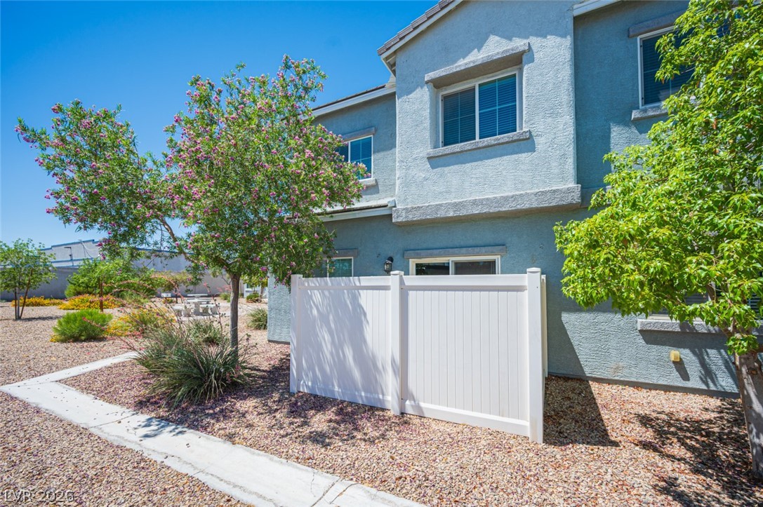 5565 Autumn Cliffs Way Property Photo 49