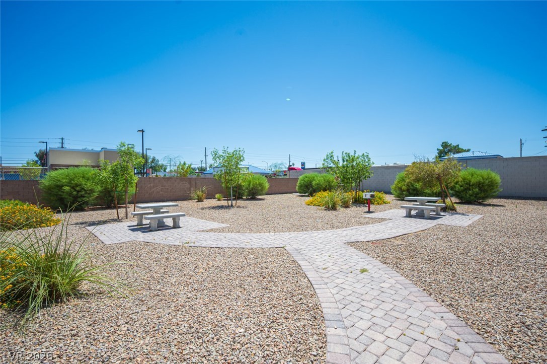 5565 Autumn Cliffs Way Property Photo 56