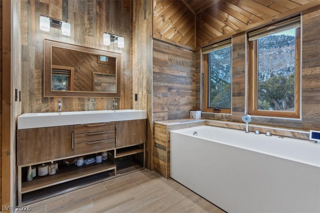 306 Crestview Drive Property Photo 44